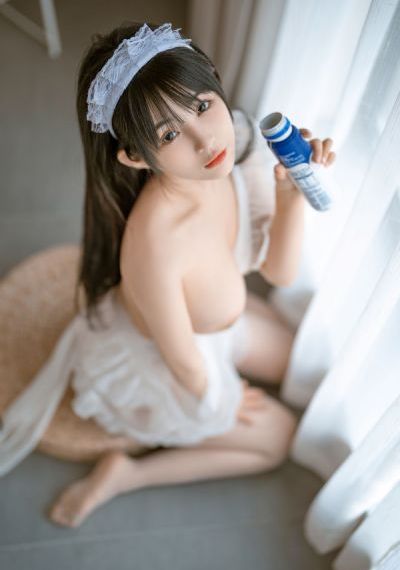 男人把女人抱到卧室亲吻视频_1080P电影免费在线